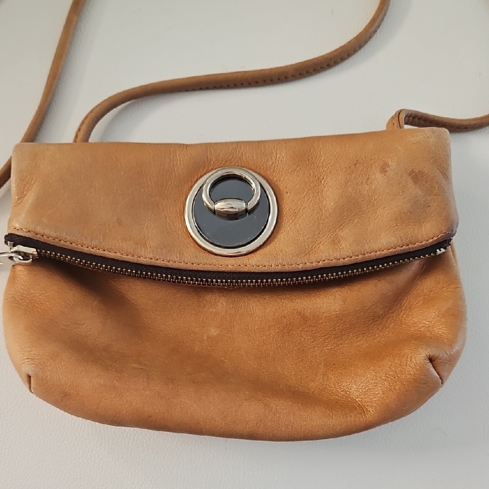 GG BOSS Genuine Tan Leather Crossbody Bag with Ring Detail - Picture 2 of 6